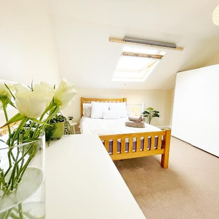 5 Bedroom, Sleeps 9 - Base To Explore Liverpool And Beyond Exterior photo